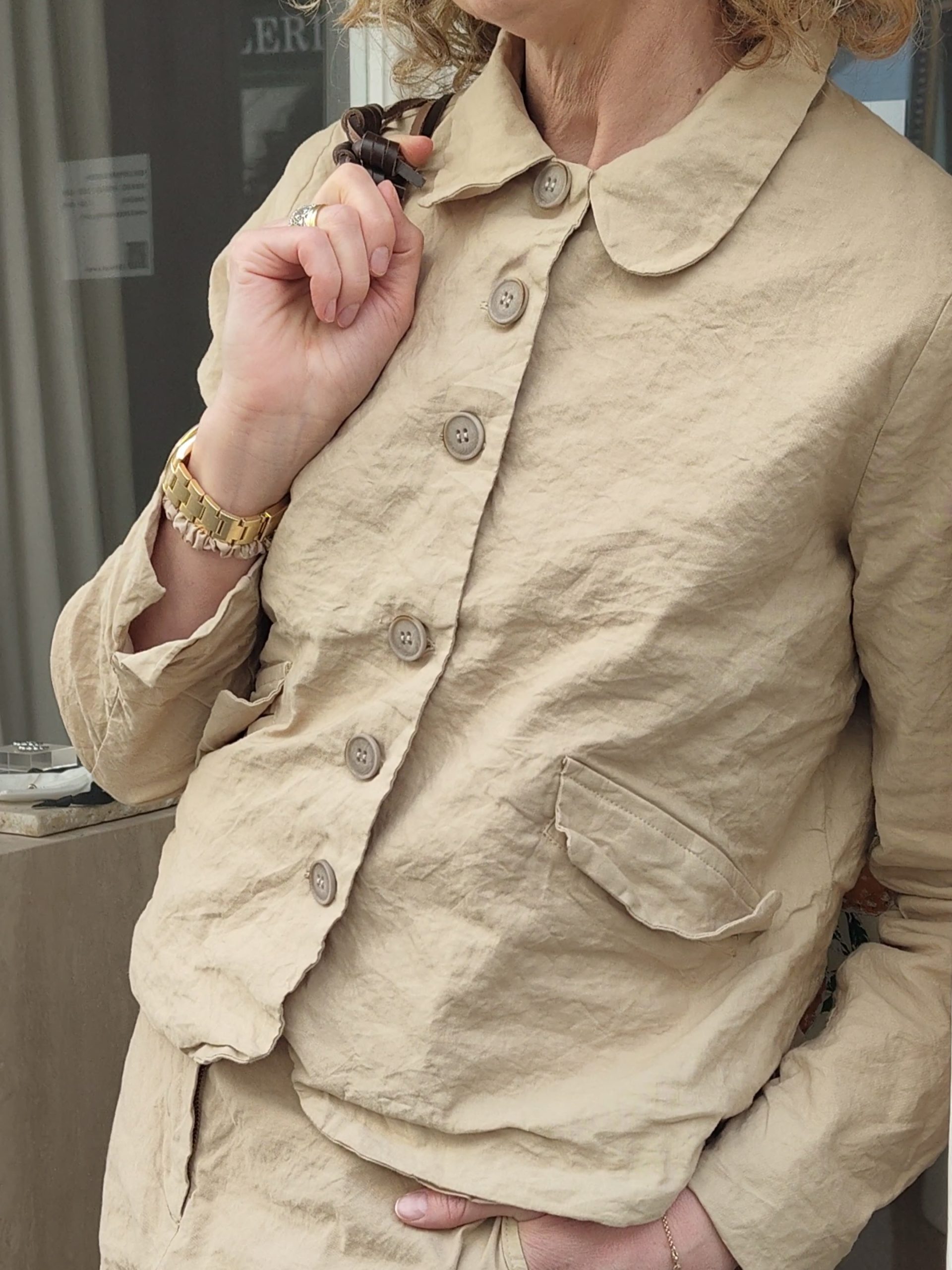 Aequamente Round Collar Jacket