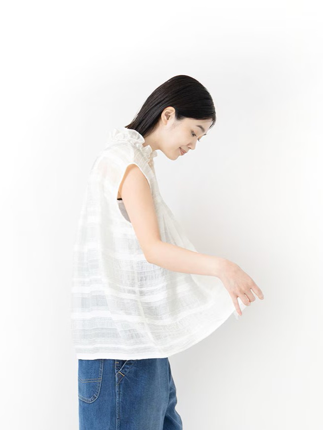 Veritecoeur Frill Lace Blouse